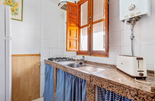 Ardenya Apartment | Apartment 'Josefina y Tomas' with Sea Views, Wi-Fi