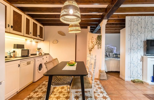Estrada Apartment | Apartment 'Kety' with Mountain View, Private Terrace and Wi-Fi