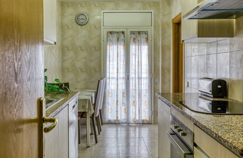 L'Escala Apartment | Apartment 'La Cargolera' with Sea View, Balcony and Wi-Fi