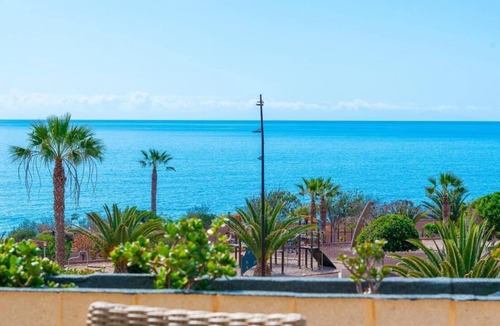 Radazul Apartment | Apartment 'La Nea Beach' With Terrace & Wi-fi