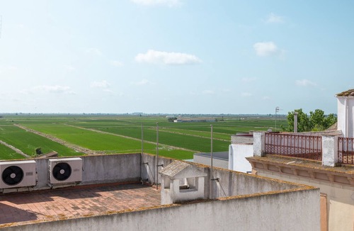 Camarles Apartment | Apartment 'Les Carolines' with Private Terrace, Wi-Fi and Air Conditioning