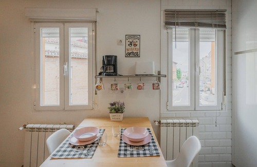 Burgos Apartment | Apartment 'Loló Vut' with Wi-Fi