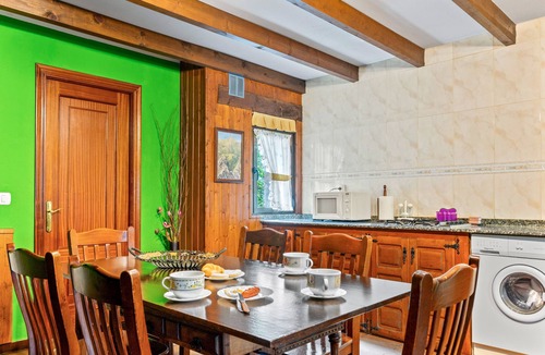 Caunedo House | Apartment 'Lorences B' with Mountain View