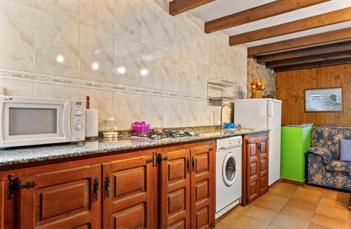 Caunedo House | Apartment 'Lorences B' with Mountain View