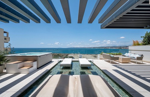 Estepona Apartment | Apartment 'Luxury Front Line Beach' with Sea View, Wi-Fi and Air Conditioning