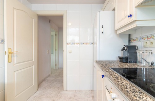Platja d'Aro Apartment | Apartment 'Mar D'aro' with Shared Pool, Wi-Fi and Air Conditioning
