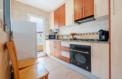Costa Dorada Apartment | Apartment 'Mar' with Wi-Fi and Air Conditioning