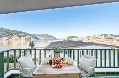 Puerto de Soller Apartment | Apartment "Marsella" with sea view completely refurbished and modernised, with Wi-Fi