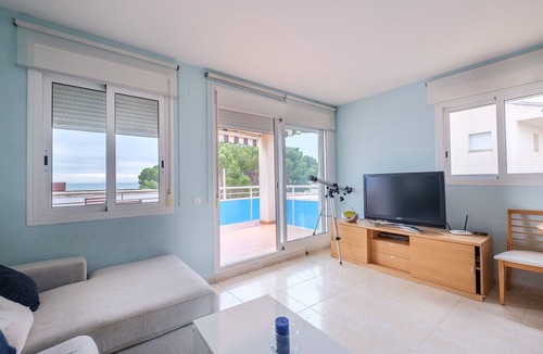 Alcanar Apartment | Apartment "Merida" with Shared Pool, Terrace and Wi-Fi