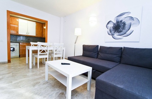 Salou City Centre Apartment | Apartment near PortAventura - Ventura Park 4