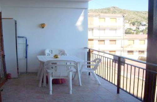 Almadraba-Canyelles Apartment | Apartment on the beach front