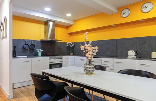 Eixample Apartment | Apartment 'Orange Loft' with Wi-Fi and Air Conditioning