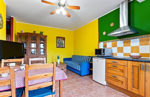Tornon Apartment | Apartment 'Ortografía' with Mountain View, Private Terrace and Wi-Fi