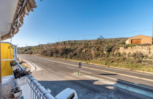Alfarras Apartment | Apartment 'Pablo Y Francisca' with Mountain View, Private Terrace and Wi-Fi