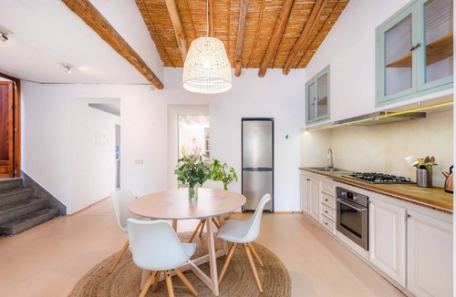 Arta Apartment | Apartment 'Pep Not 47' with Wi-Fi, A/C, Terrace & Garden