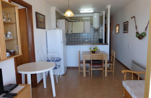 L'Escala Apartment | Apartment 'Platja Mar 2' with Sea View and Balcony