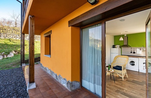 Santianes de Ola Apartment | Apartment 'Prao' with Mountain View, Private Terrace and Wi-Fi