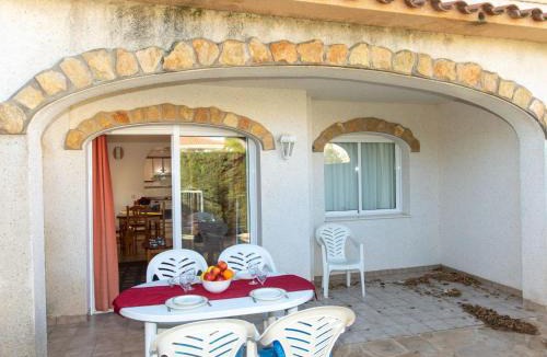 Les Planes del Rei Apartment | Apartment Residencial Eurosol de los Monteros by Interhome