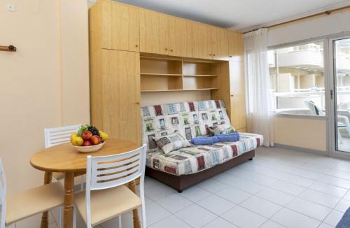 Els Griells Apartment | Apartment Residencial Manureva II by Interhome
