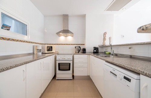 Puerto de Soller Apartment | Apartment 'Soller Beach' with Balcony and Wi-Fi