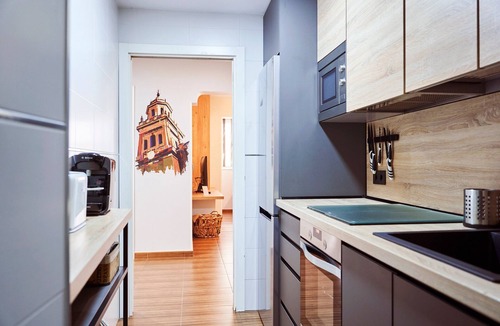 Jaen Apartment | Apartment 'The Clock Tower' with Wi-Fi and Air Conditioning