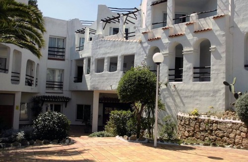 Siesta Apartment | Apartment with 1 bedroom, living room with 2 beds, kitchen, bathroom. Private Urb.
