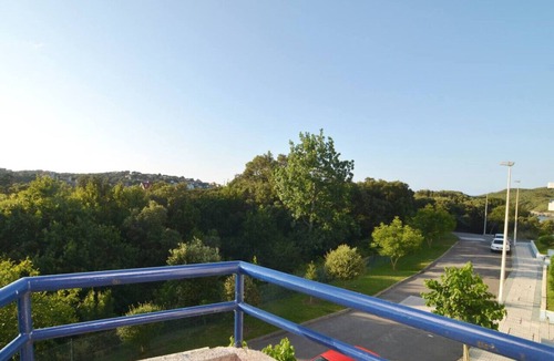 Isla Apartment | Apartment with beach view and pool - 4406