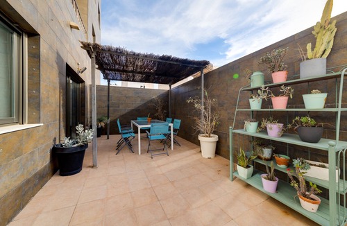 Torrevieja Apartment | APARTMENT WITH COMMUNITY POOL. 400 METERS FROM THE BEACH. LARGE YARD.