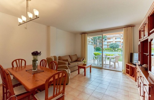Pals Apartment | Apartment with garden & pool - 800 m Pals beach (SG2 3H AC 219)