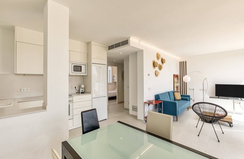 L'Escala Apartment | Apartment with Large Private Terrace near the Sea – Ground Floor
