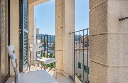 Puerto de Soller Apartment | Apartment with mountain views, Wi-Fi and air conditioning.