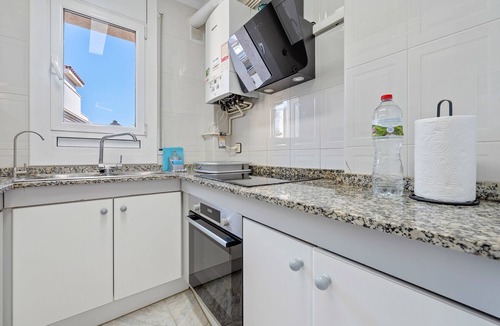 El Vendrell Apartment | Apartment with Private Terrace, Whirlpool, Wi-Fi and Air Conditioning