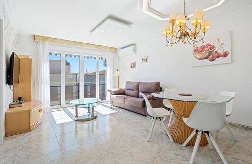 El Vendrell Apartment | Apartment with Private Terrace, Whirlpool, Wi-Fi and Air Conditioning