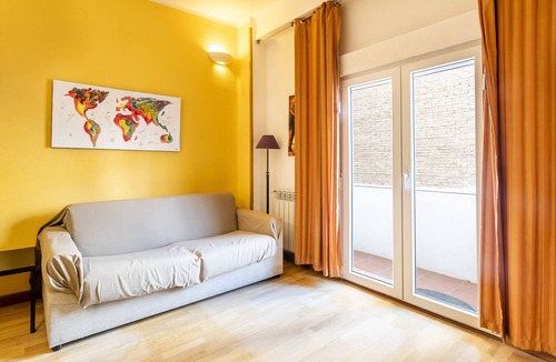 Benicalap Apartment | Apartment 'Zona Doctor Peset' with Private Terrace, Wi-Fi and Air Conditioning