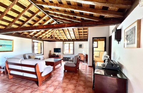 El Rincon Cottage | Apto en casa rural, cocina, piscina, BBQ compartid