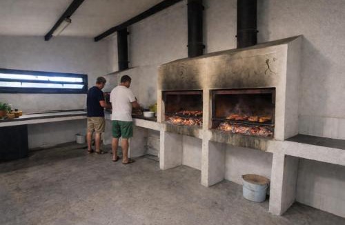 Biescas Apartment | Apto Espert l PISCINA l Cine l Garaje l BBQ l Wifi