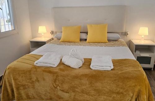 Carihuela Apartment | APTO TANEZ TORREMOLINOS, a