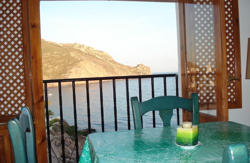 Calabardina Apartment | APTO, WIFI in ACANTILADO 'VIEW TO THE SEA'. PARKING