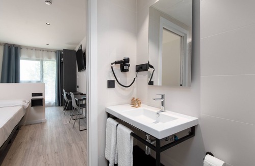 Quatre Carreres Hotel | Arena Zone Hotel