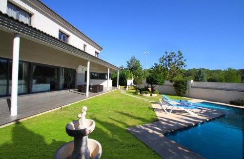 L'Hospitalet de l'Infant Villa | ARENDA Villa Perla