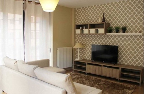 Najera Apartment | AT VINO Y CAMINO Escape to the perfect place.