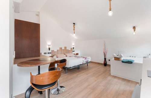 Villel Apartment | ATICO El TRANCO