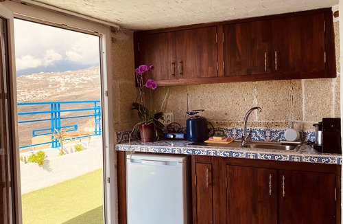 Tabaiba Apartment | Atlantico Apartment. Amazing view and peacefull place. 8 minutes to the beach.