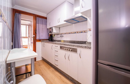 Alicante City Centre Apartment | Authentic Alicante: Central Apartment Near the Beach