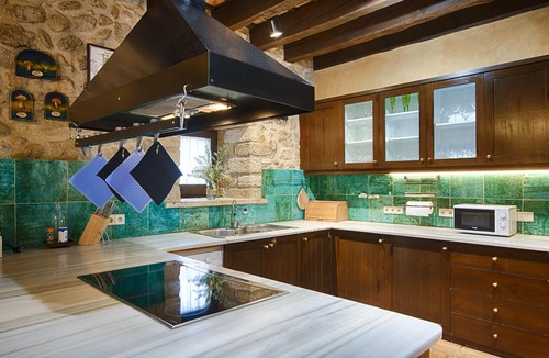 Cornella del Terri House | Authentic Catalan farmhouse for 16 to 24 people. Garden with pool, barbecue, ..