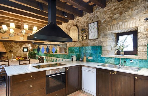 Cornella del Terri House | Authentic Catalan farmhouse for 16 to 24 people. Garden with pool, barbecue, ..