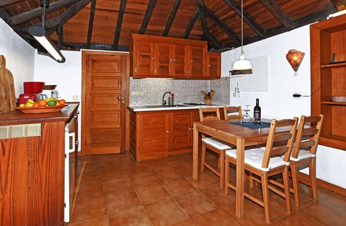 El Jesus Ski Chalet | Authentic Canarian house located in the picturesque surroundings of Tijarafe