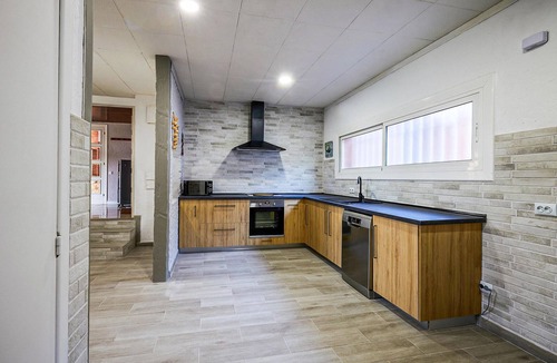 Sant Andreu de Llavaneres House | Awesome home in St Andreu d.Llavaneres