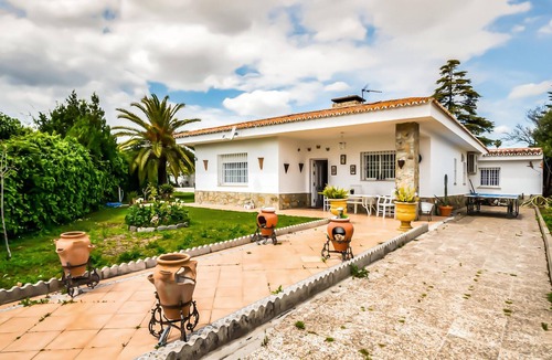 Valencina de la Concepcion House | Awesome home in Valencina de la Concep