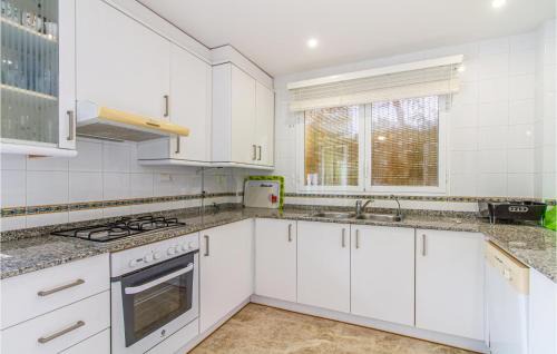 Hoya de los Patos House | Awesome Home In Alacant With Wifi